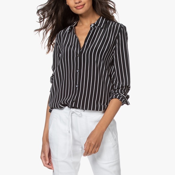 EQUIPMENT BUTTON DOWN BLOUSE 🦋🦋 - Picture 5 of 7